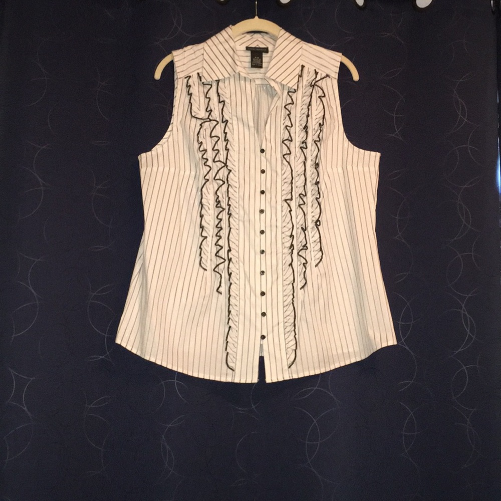 Lane Bryant sleeveless blk/WhT top 14/16